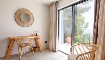Resa estates huis kopen Ibiza es cubells villa room .jpg